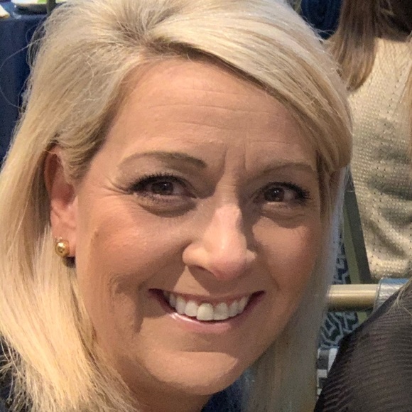 Meet your Posher, Becky - Picture 1 of 1